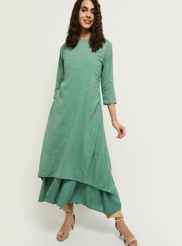 Women Embroidered Round Neck Layered Kurta 