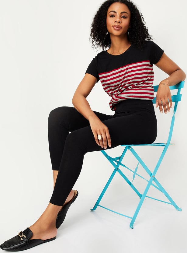 Women Solid Cropped Leggings