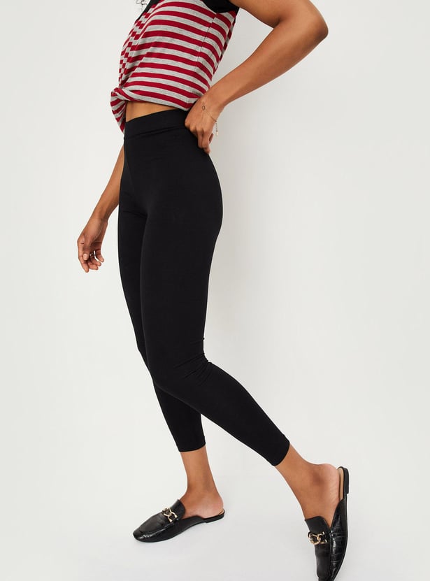 Women Solid Cropped Leggings
