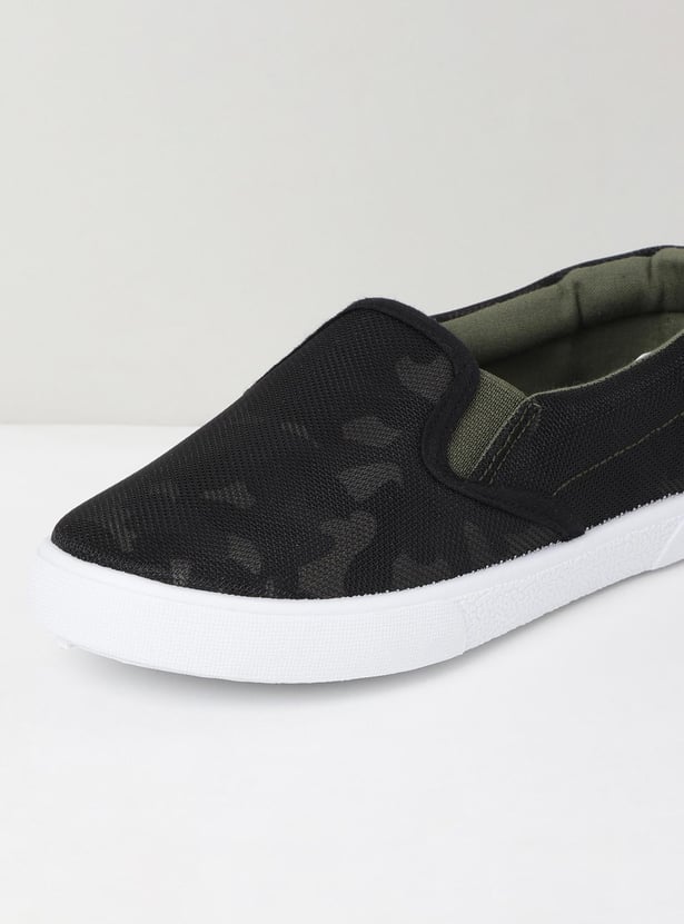 Boys Printed Slip-On Casual shoes