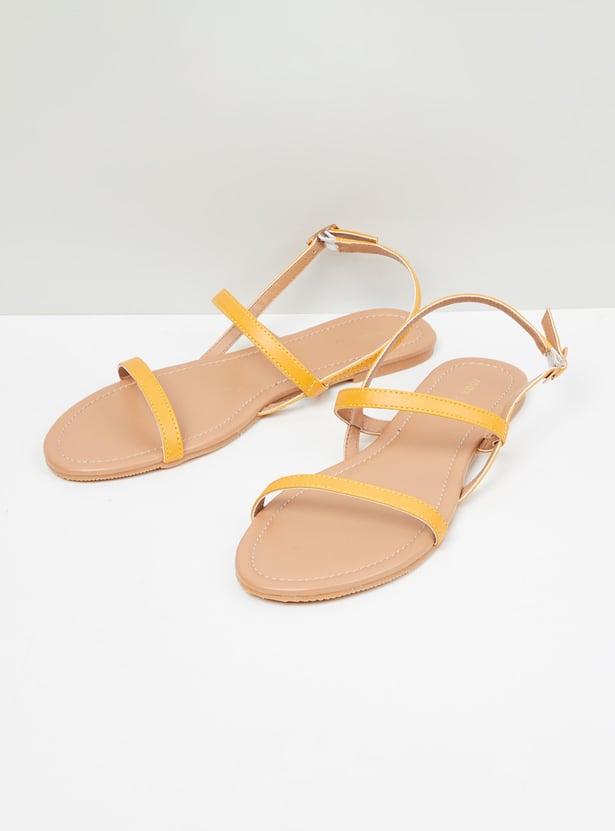 Women Solid Flat Sandals with Buckle Straps