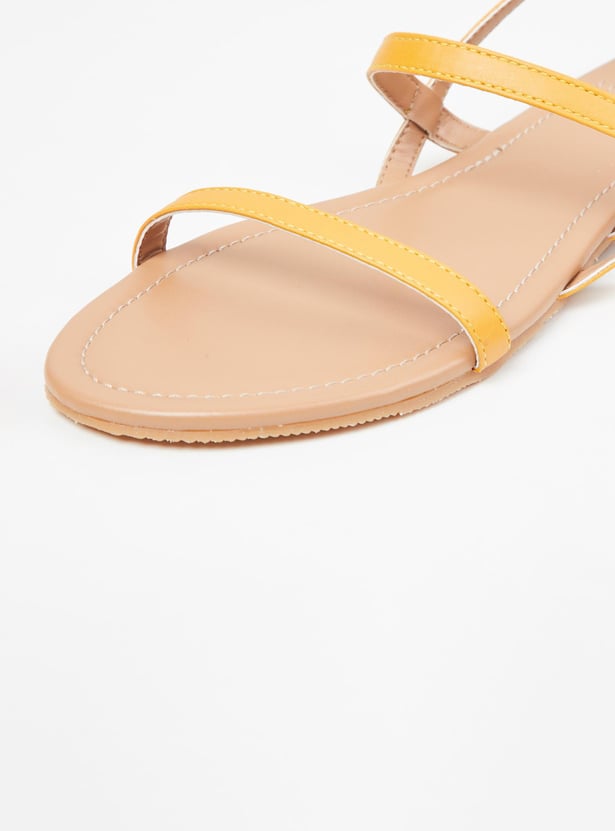 Women Solid Flat Sandals with Buckle Straps