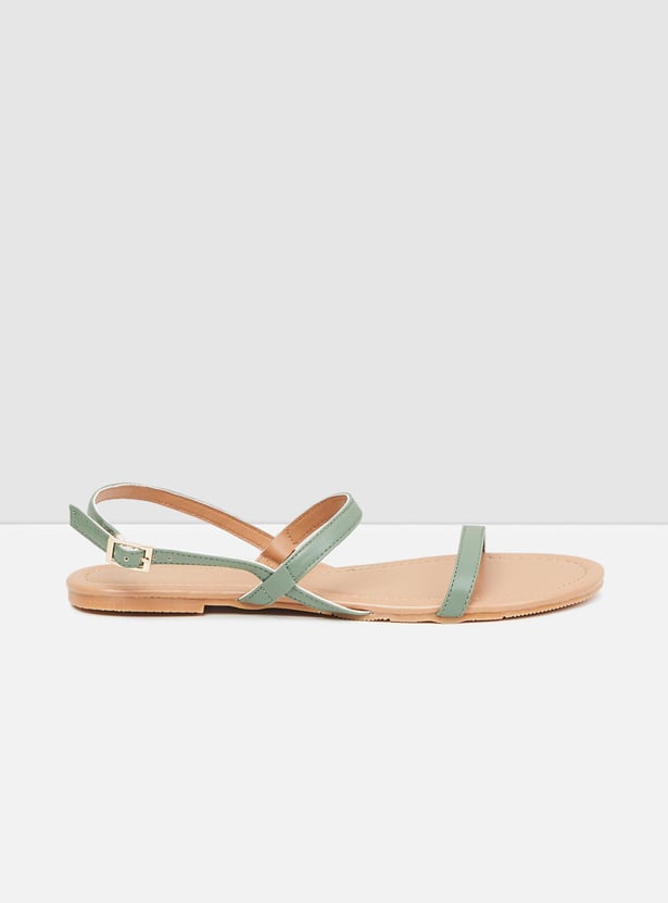 Women Solid Flat Sandals with Buckle Straps