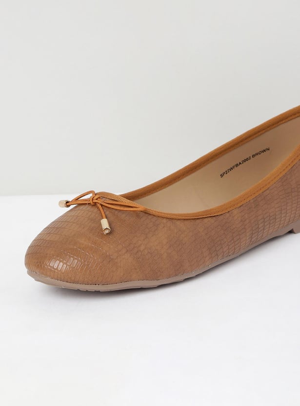 Women Textured Ballerinas