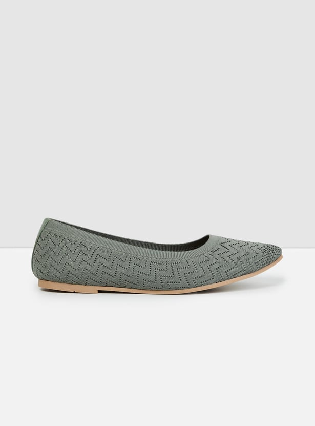 Women Textured Ballerinas