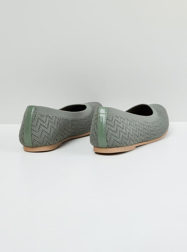 Women Textured Ballerinas