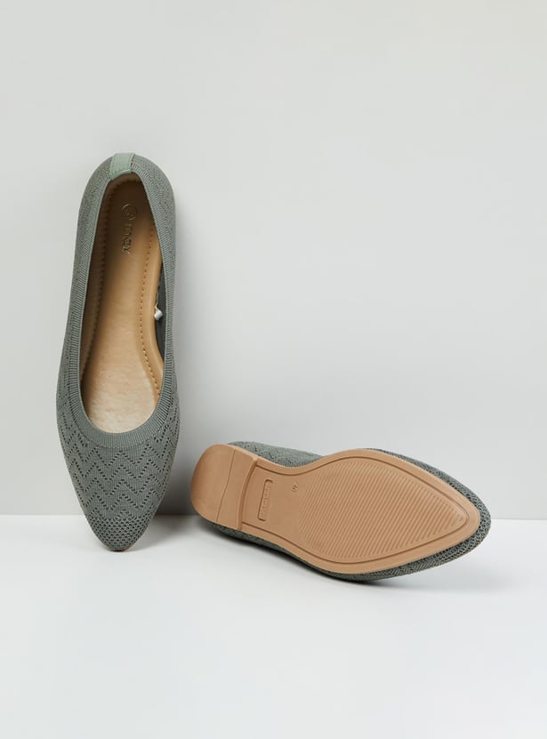Women Textured Ballerinas