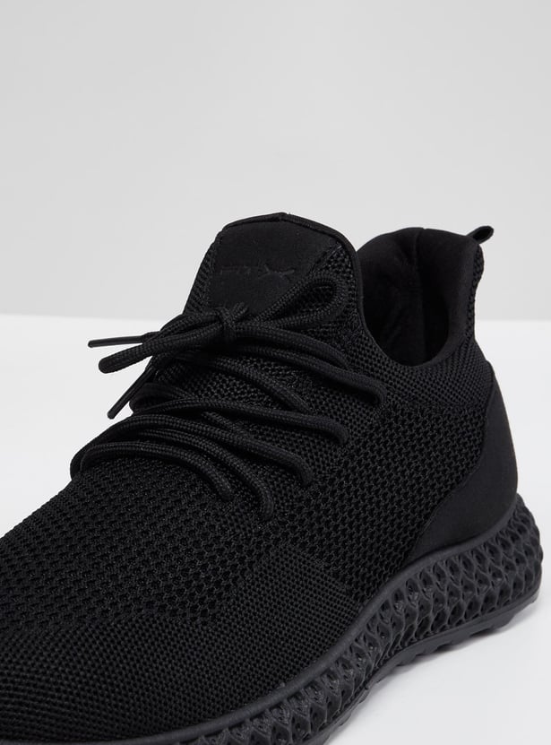 MAX Men Textured Sports Shoes