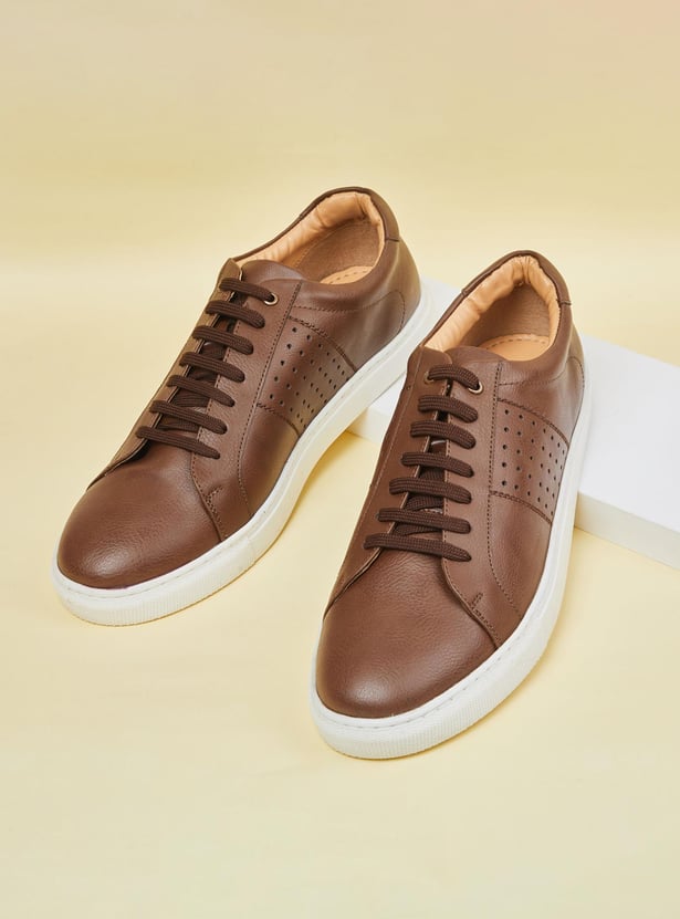 Men Solid Perforated-Detail Lace-Up Casual Shoes