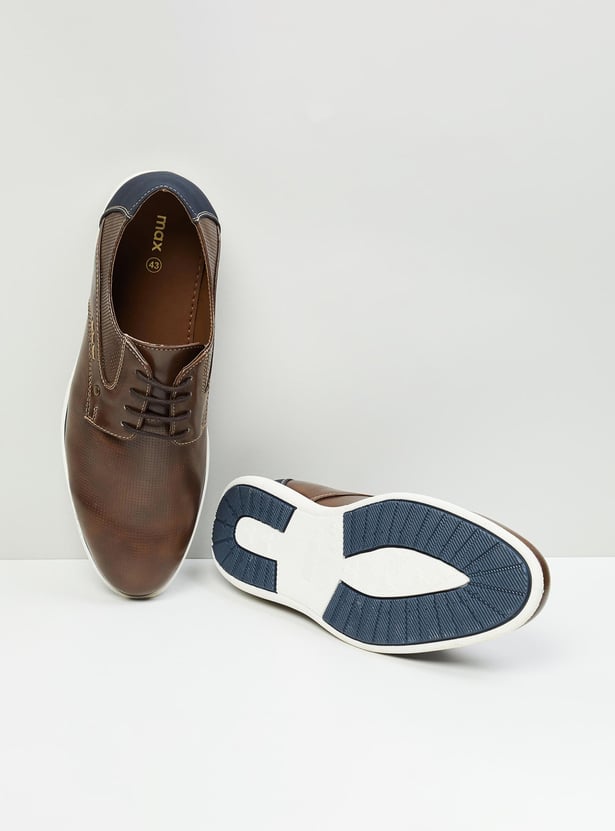 MAX Men Textured Lace-Up Casual Shoes