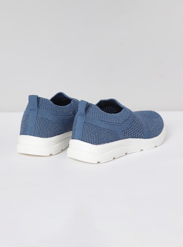 Girls Textured Slip-On Sports Shoes