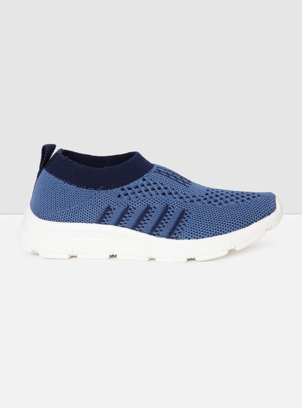 Boys Textured Slip-On Sports Shoes