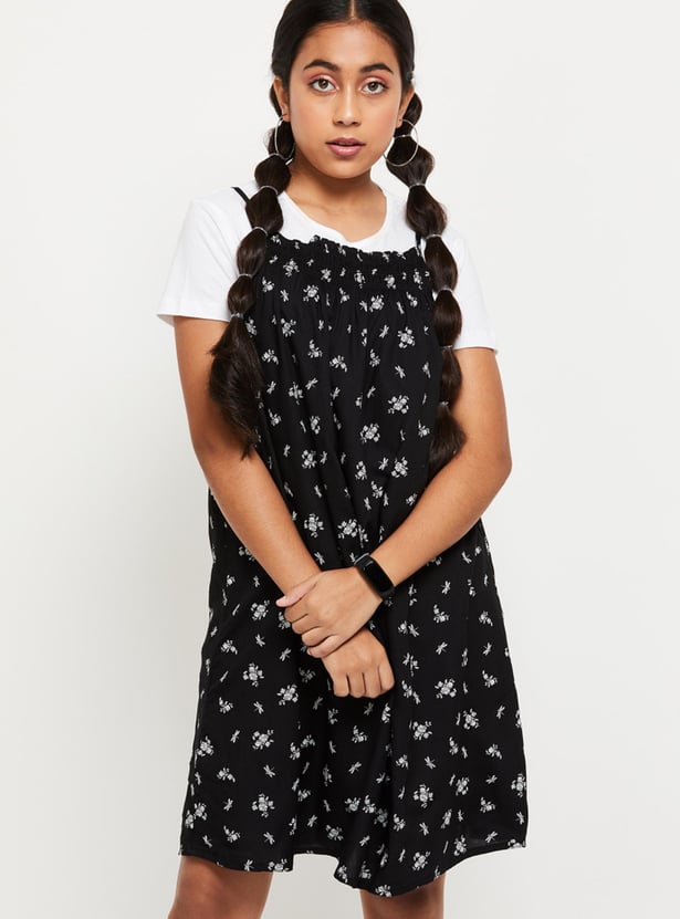 Girls Printed Sleeveless A-Line Dress With T-shirt