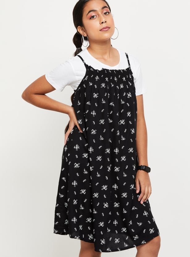 Girls Printed Sleeveless A-Line Dress With T-shirt