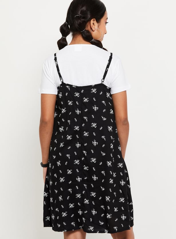 Girls Printed Sleeveless A-Line Dress With T-shirt