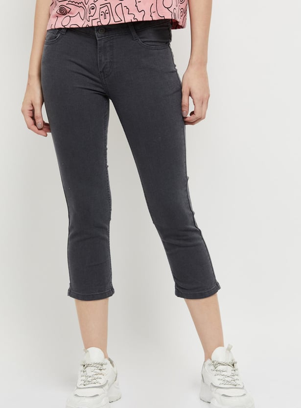 Women Solid Denim Capris