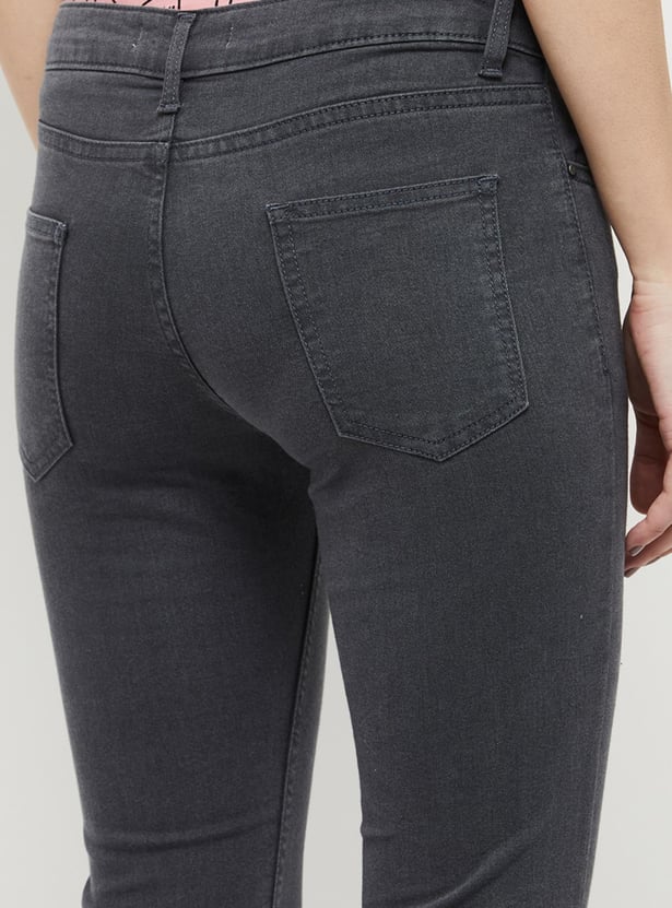 Women Solid Denim Capris