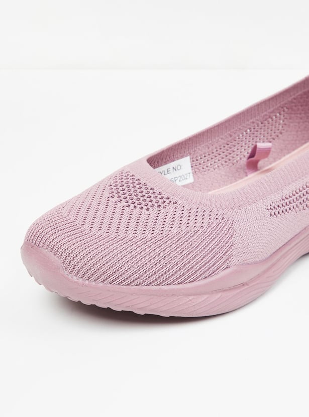 Women Textured Slip-On Sports Shoes