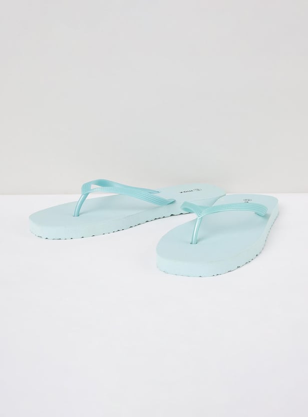 Women Solid Flip Flops