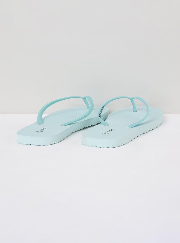 Women Solid Flip Flops