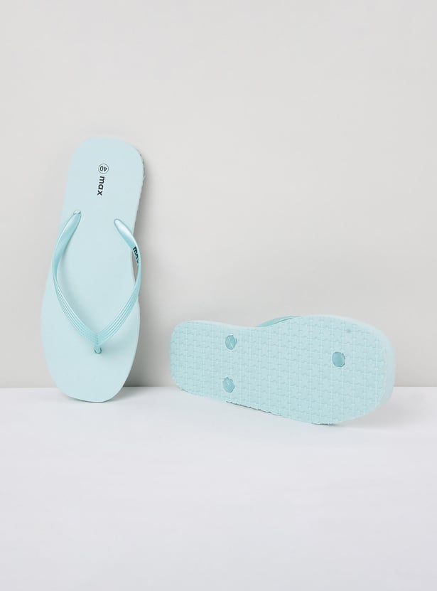 Women Solid Flip Flops