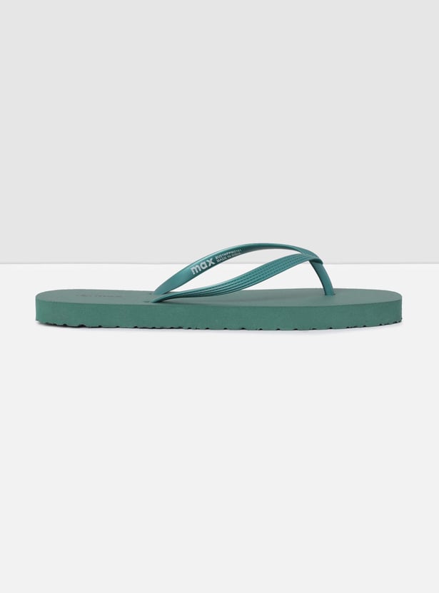 Women Solid Flip Flops