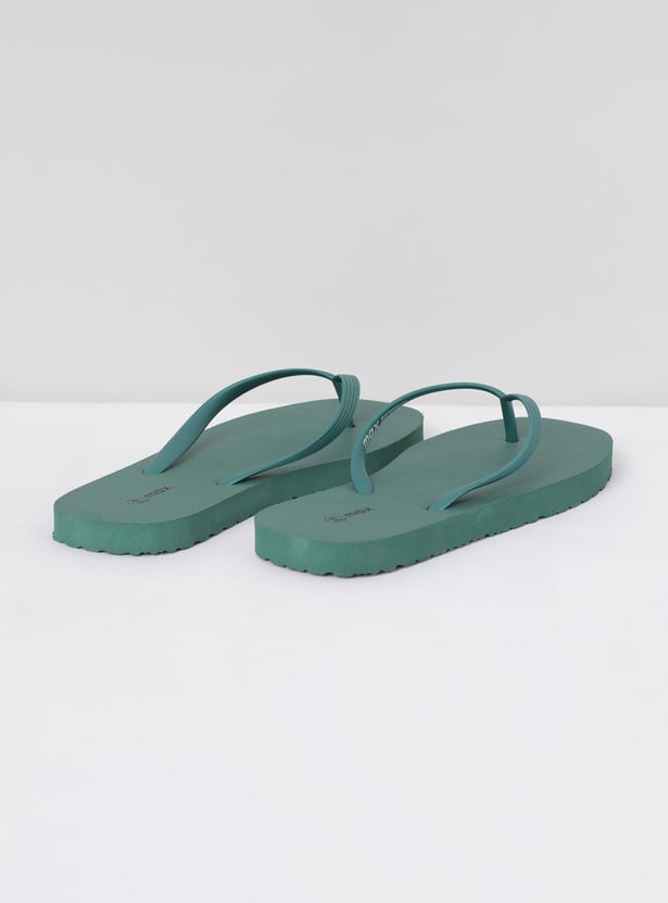 Women Solid Flip Flops