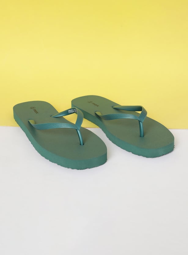 Women Solid Flip Flops