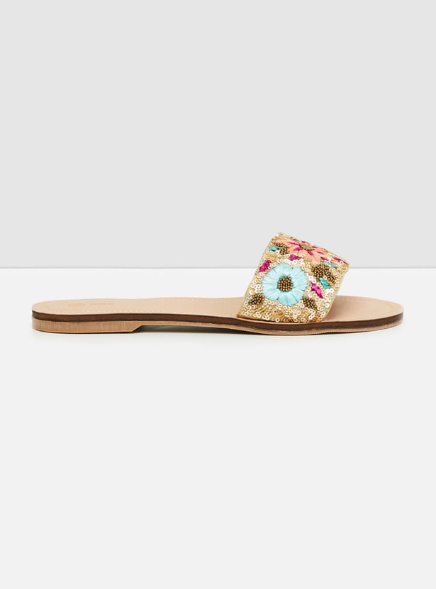 Women Embellished Flat Sandals