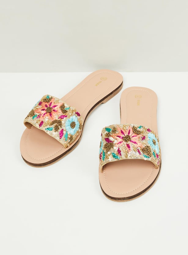 Women Embellished Flat Sandals