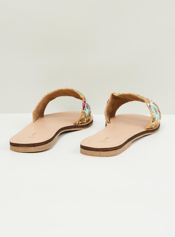 Women Embellished Flat Sandals