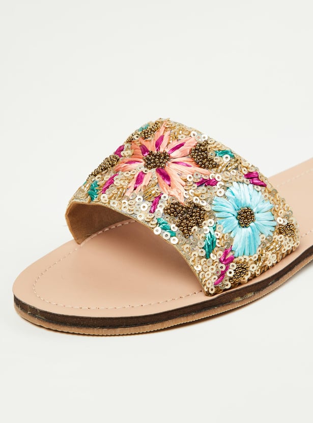 Women Embellished Flat Sandals