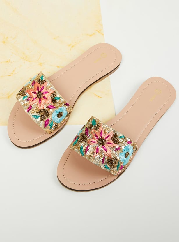 Women Embellished Flat Sandals