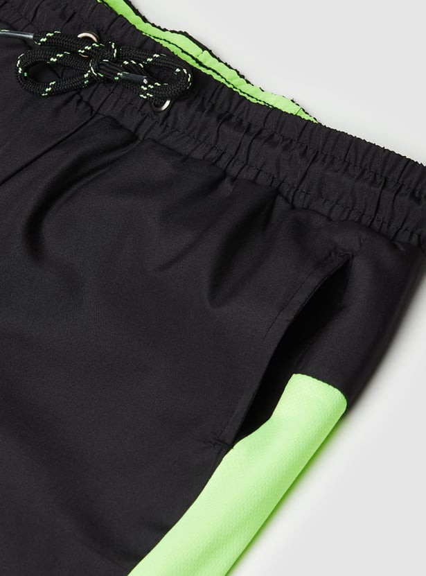 Boys Colourblocked Elasticated Shorts 