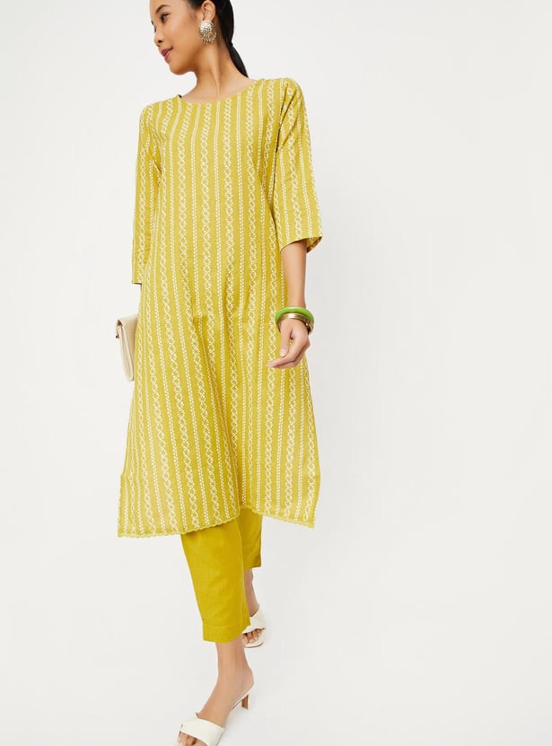 Women Printed Kurta Set with Straight Pants