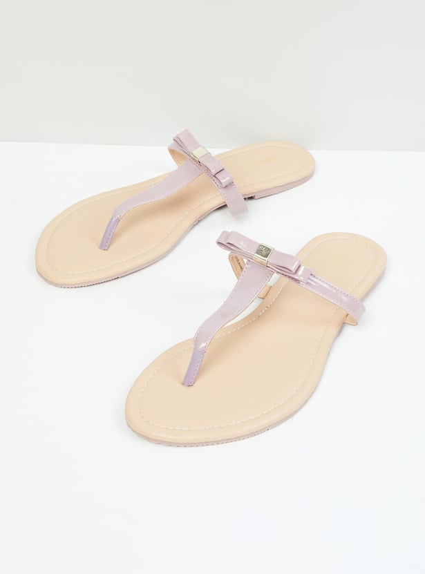 Women Solid T-Strap Flat Sandals