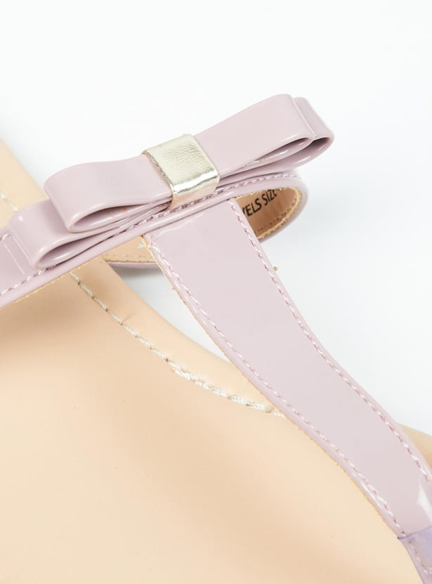 Women Solid T-Strap Flat Sandals