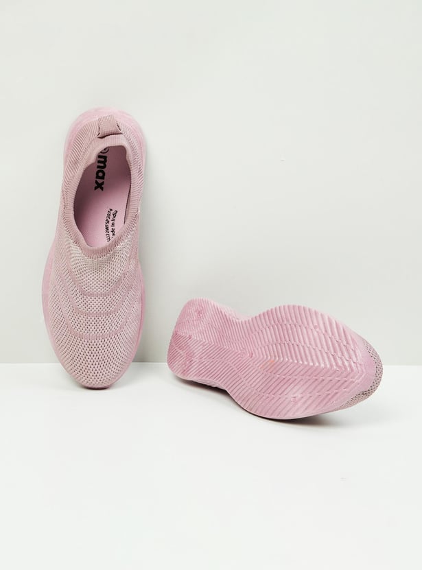 Women Textured Slip-On Sports Shoes