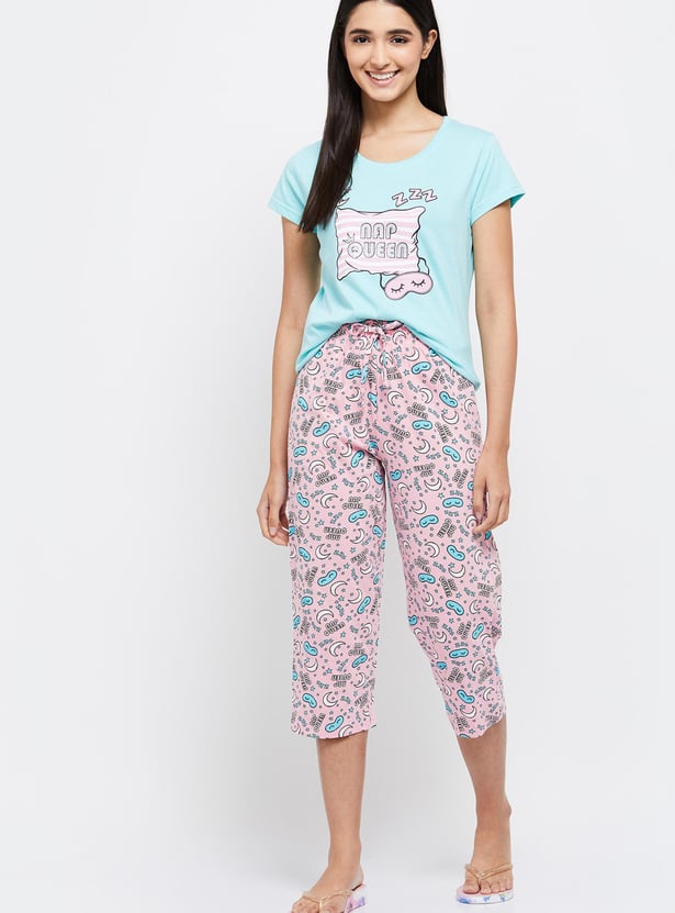 Women Printed Round Neck T-shirt with Capris