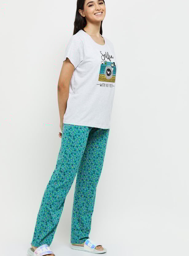 Women Printed Round Neck T-shirt with Elasticated Pyjamas