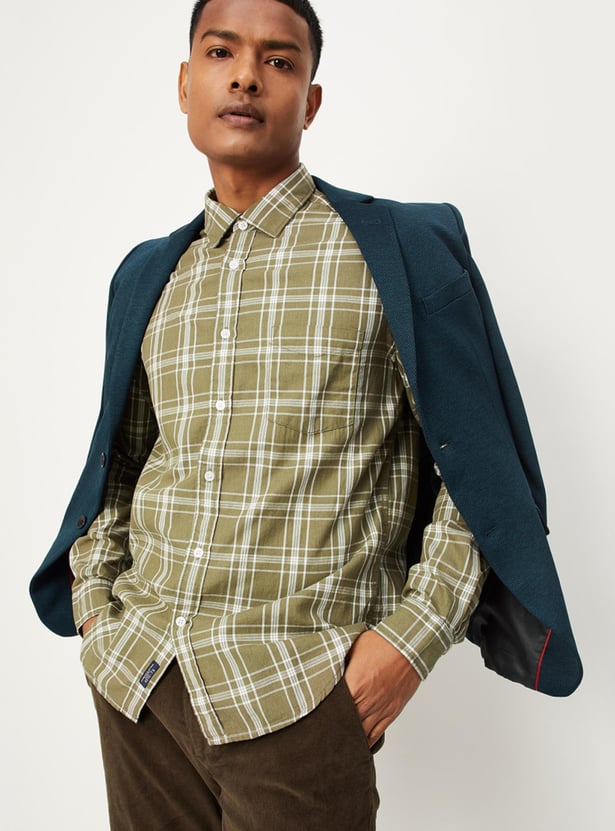 Men Checked Slim Fit Smart Casual Shirt