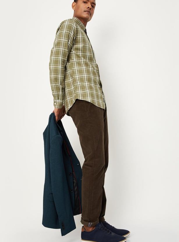 Men Checked Slim Fit Smart Casual Shirt