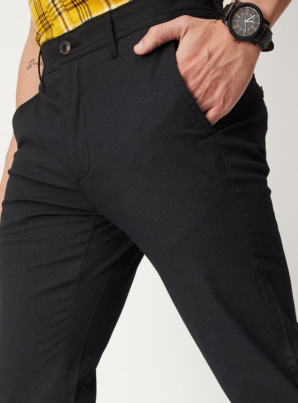 Men Solid Slim Fit Chinos