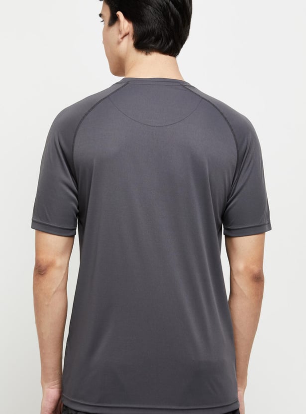 Men Printed Regular Fit Crew Neck Sports T-shirt