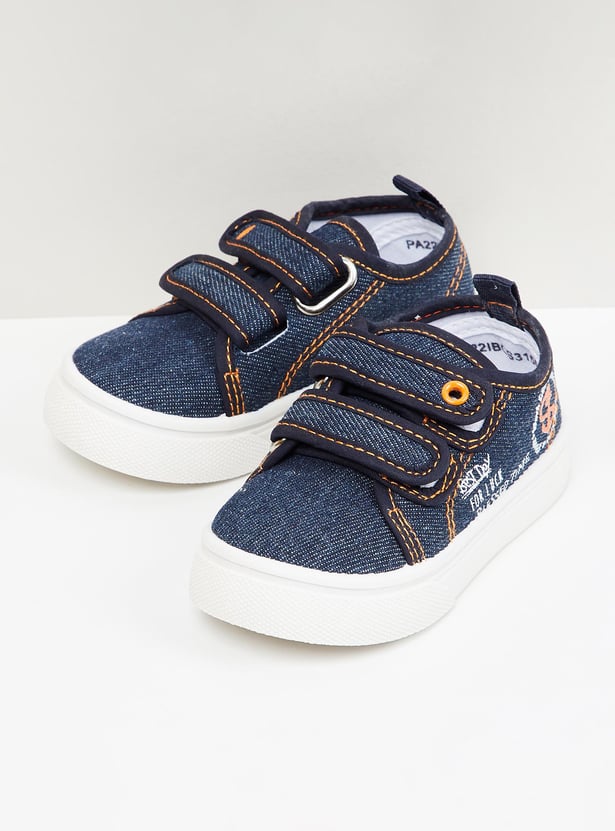 Boys Textured Slip-On Canvas Shoes