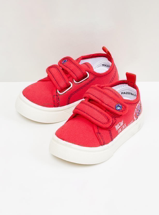 Boys Textured Slip-On Canvas Shoes