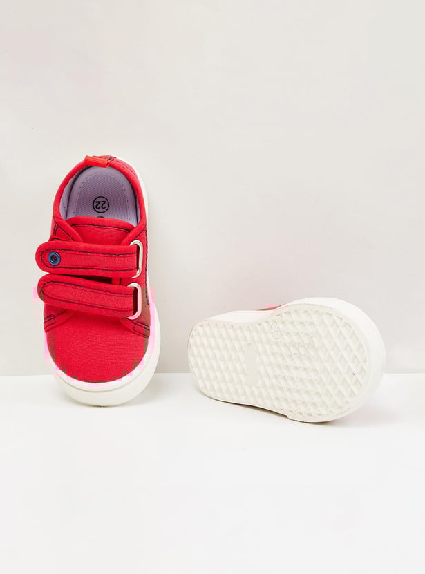 Boys Textured Slip-On Canvas Shoes