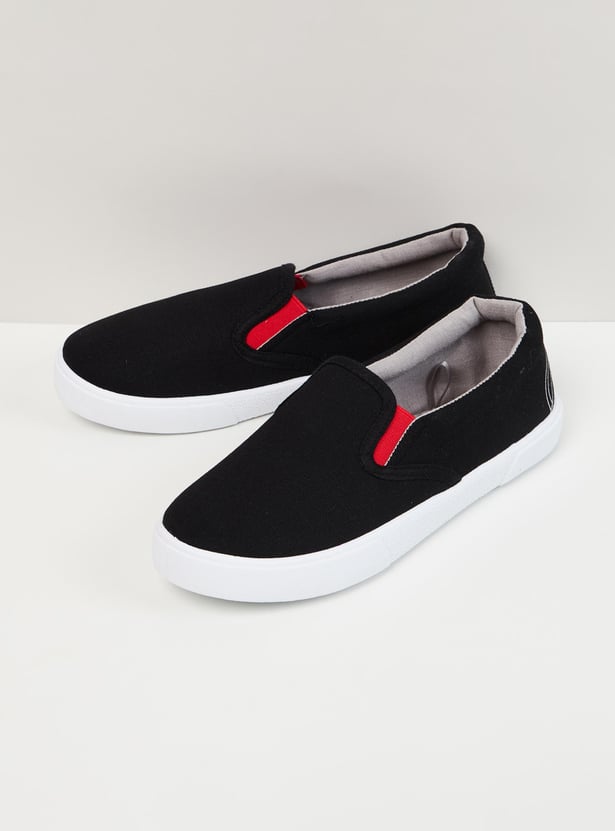 Boys Printed Avengers Slip-On Casual Shoes