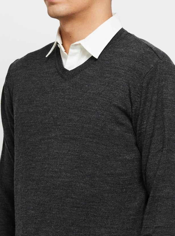 Men Solid Full Sleeves Sweater