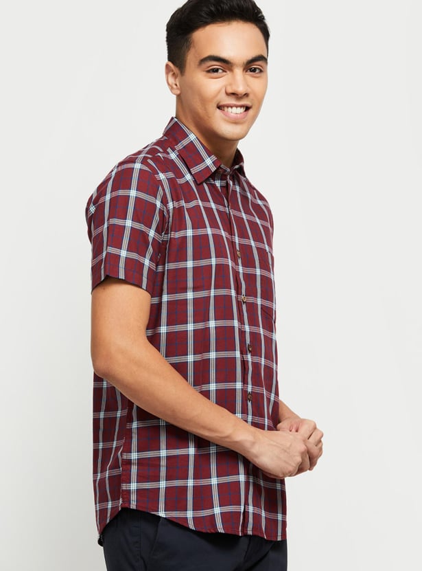 Men Checked Half Sleeves Regular Fit Casual Shirt